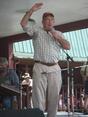 landry_blog2 "Heartland" star Bill Landry tells a story.
