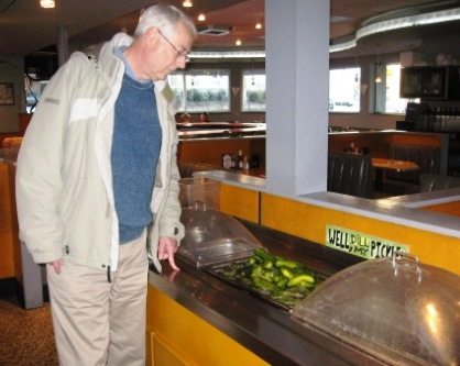picklebar Alan visits the complimentary pickle jar at Noshville