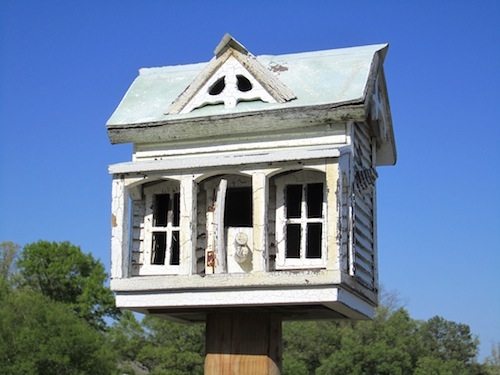Here's another of those cute birdhouses.