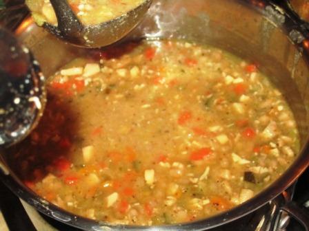 Light chicken chili