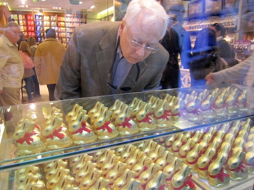 alan-at-lindt Alan, a chocoholic, had to go inside Lindt's flagship store to inspect the Easter bunnies!