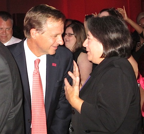 bill-and-madeline Governor Bill Haslam chats with Mayor Madeline Rogero.