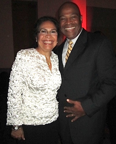 rosa-alvin Backstage before the program, board members gathered to be introduced. Here are Rosa Mar of Levi Strauss an Alvin Nance, CEO of Knoxville's Community Development Corporation.