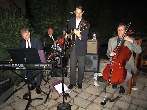 johnson-swingtet Music was by the Johnson Swingtet.