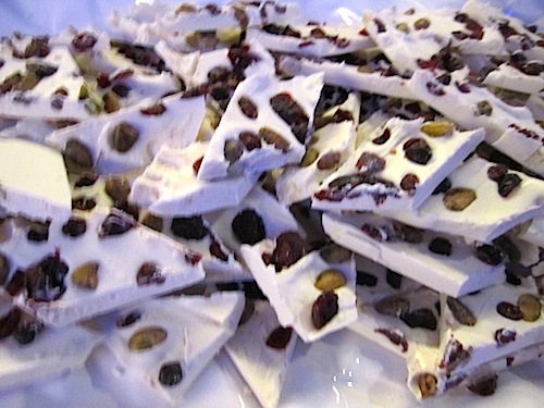 white-chocolate-bark Doesn't this white chocolate bark just scream Christmas?