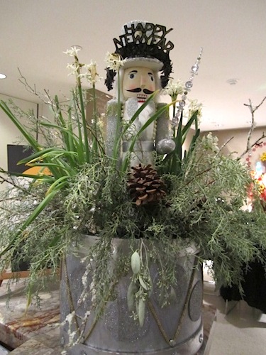 nutcracker This beautiful nutcracker greeted us at the check-in at the museum. I think I've mentioned before that I love nutcrackers.