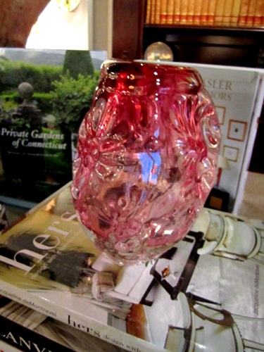 pink-vase A pink glass vase is nice -- and the color is right for Valentine's Day.