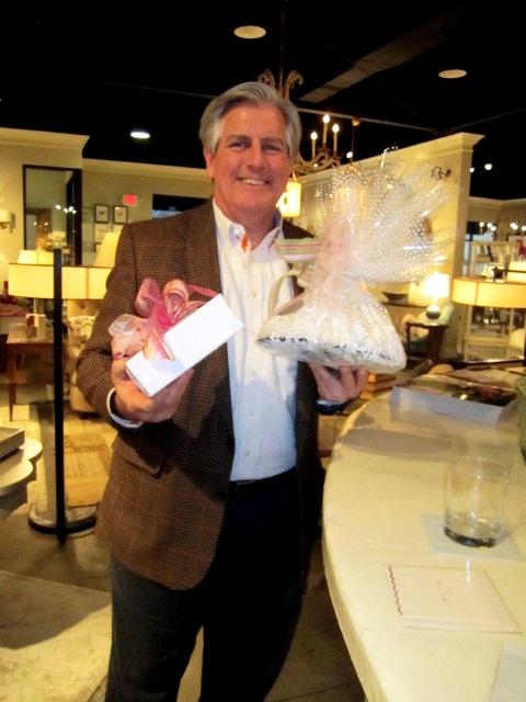 success1 This is Darryl Johnson. He is a very smart guy because he went to G&G Interiors last night to buy Valentine's gifts for his lovely wife, Lynn. Let him be your role model. This is what success looks like!