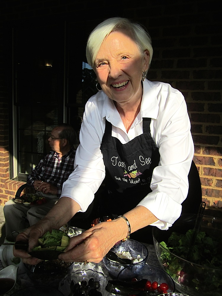 Ilene's friend, Elaine, helped her with the food.