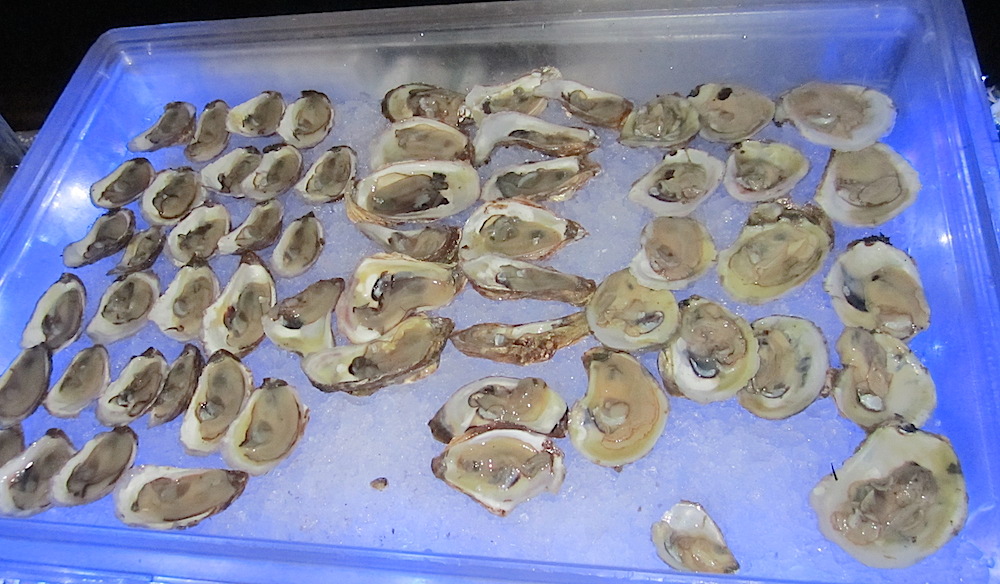 Three kinds of oysters flew off the table: Malpeque, Beausoleil and Blue Point.