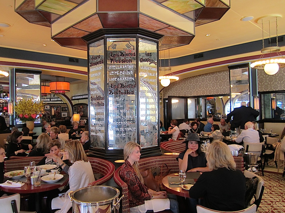 The charming dining room at Marseille.