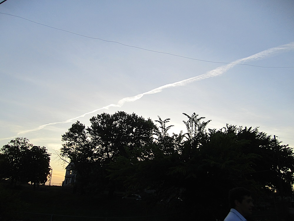 Because these dinners are pretty lengthy, the hosts have gotten into the habit of telling everyone to pick up their things and go outside for a few minutes in the middle of the soiree. The sky was beautiful.