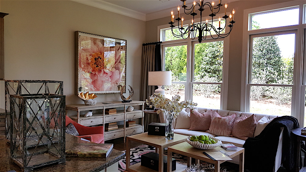 The folks from Ethan Allen also designed the breakfasst area, which they turned into a "keeping room."