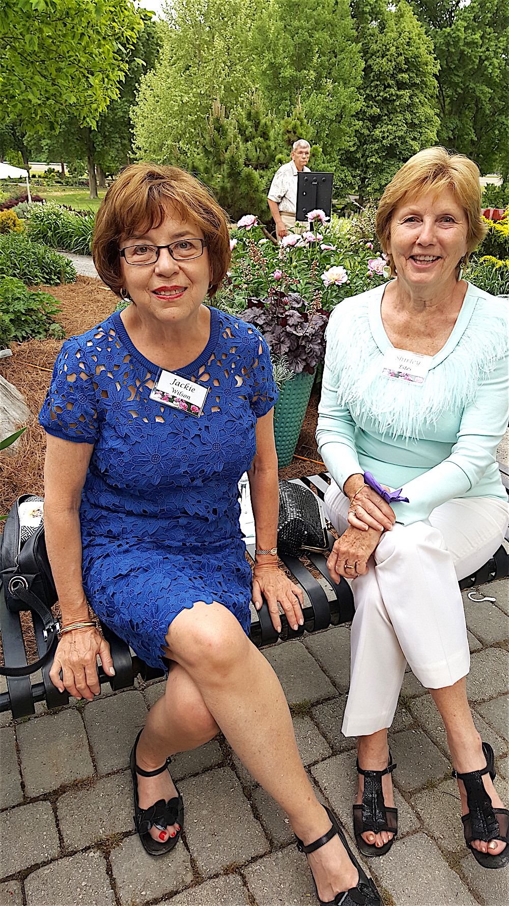 Jackie Wilson, left, and Shirley Estes enjoying the evening.