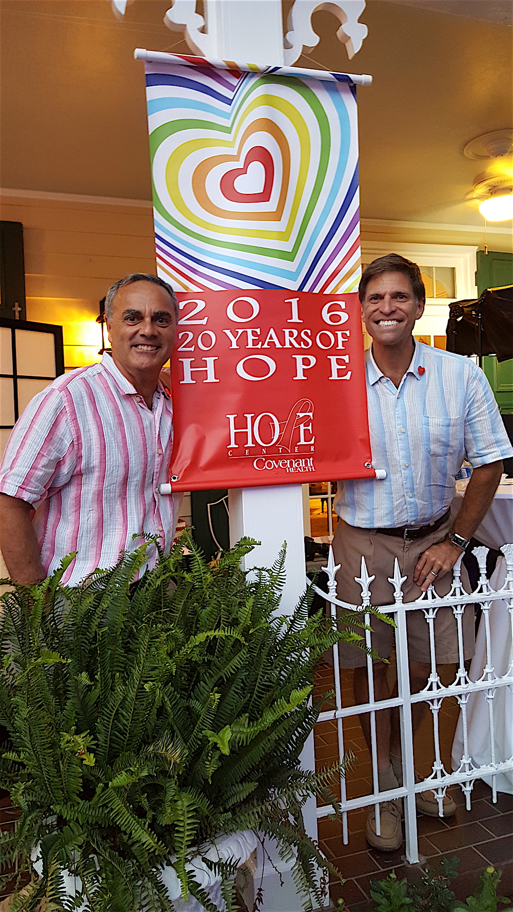 Hosts Rick Fox, left, and Ralph Cianelli.