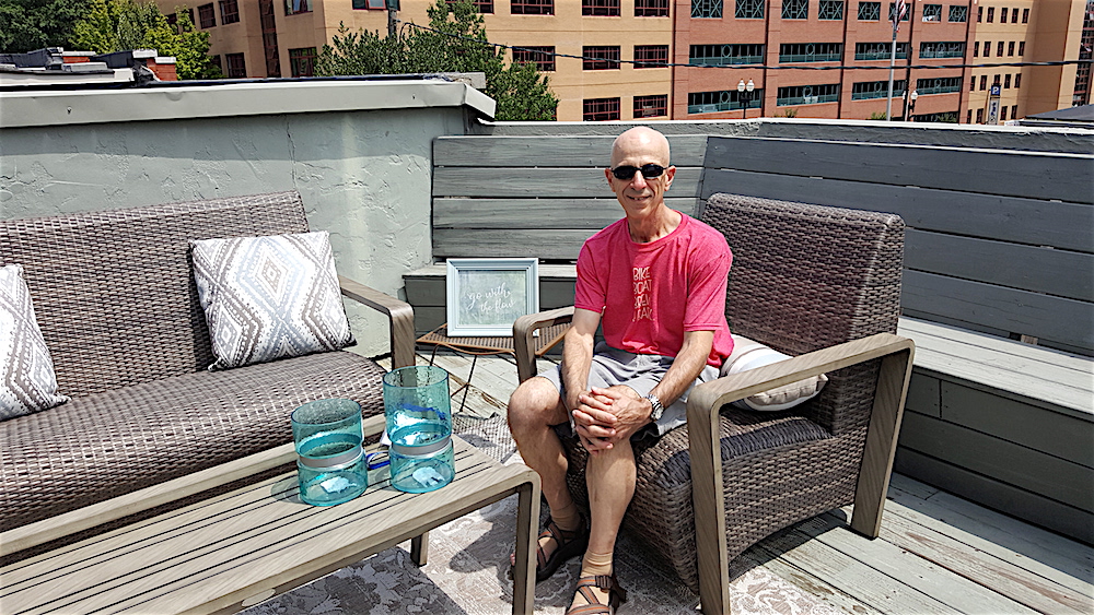 Here's Bill taking break from his hosting duties.