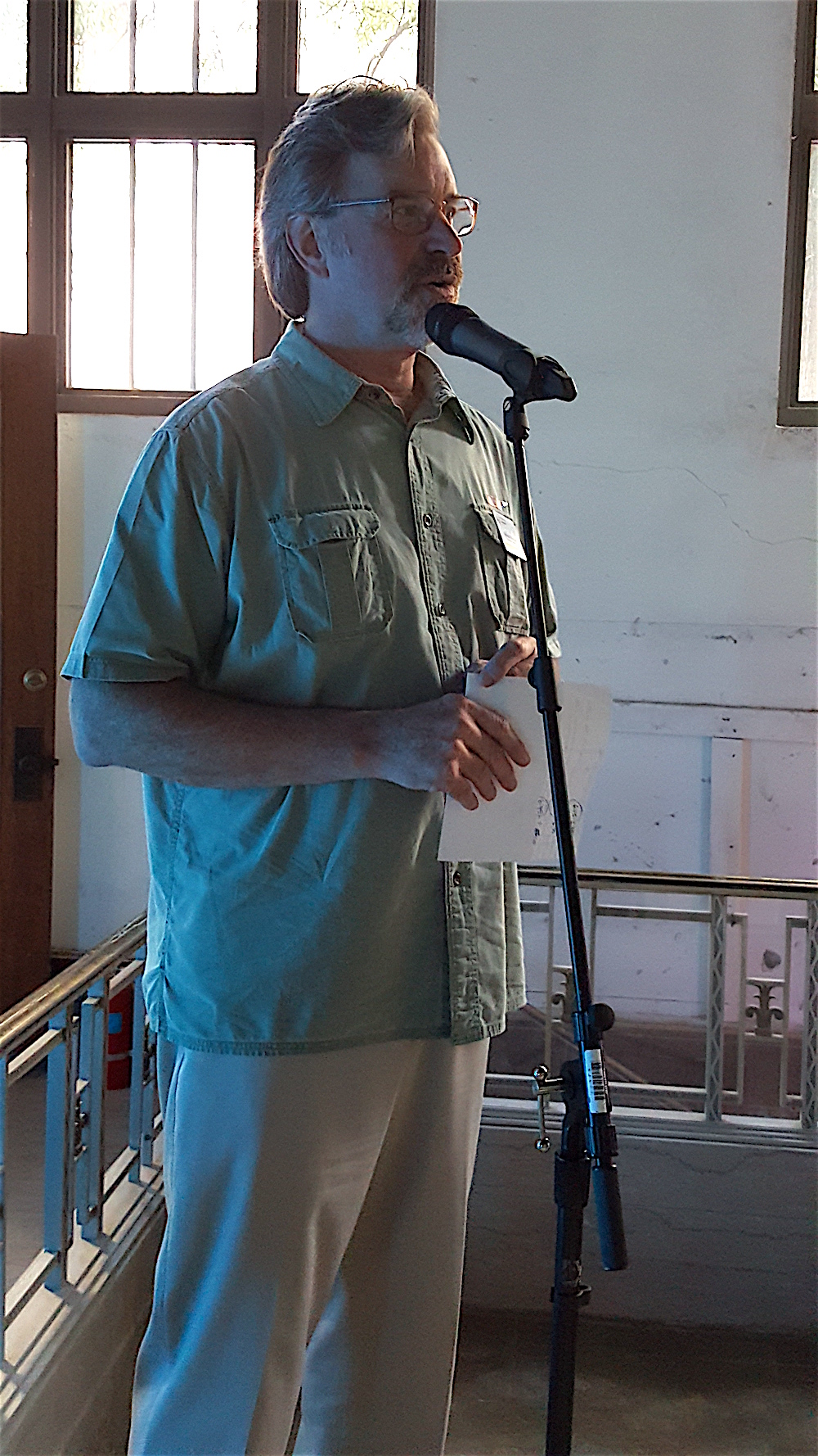 Wayne Blasius, executive director of the East Tennessee Community Design Center, welcomed everyone.
