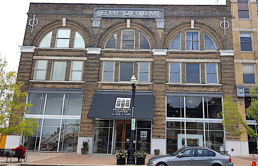 Next stop was The Emporium, at 112 South Gay Street, where condo owner Scott Poole actually did keep to a relatively minimalist feel.