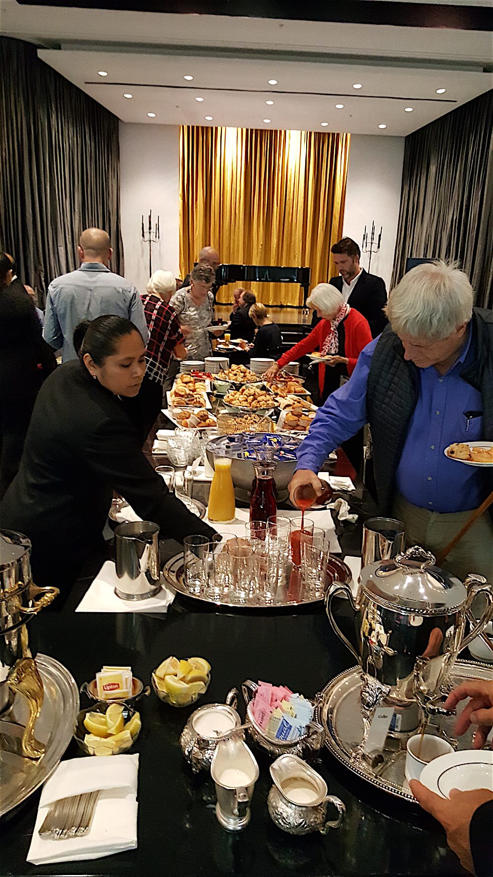The first morning brought us to the Arts Club of Chicago for a continental breakfast buffet.