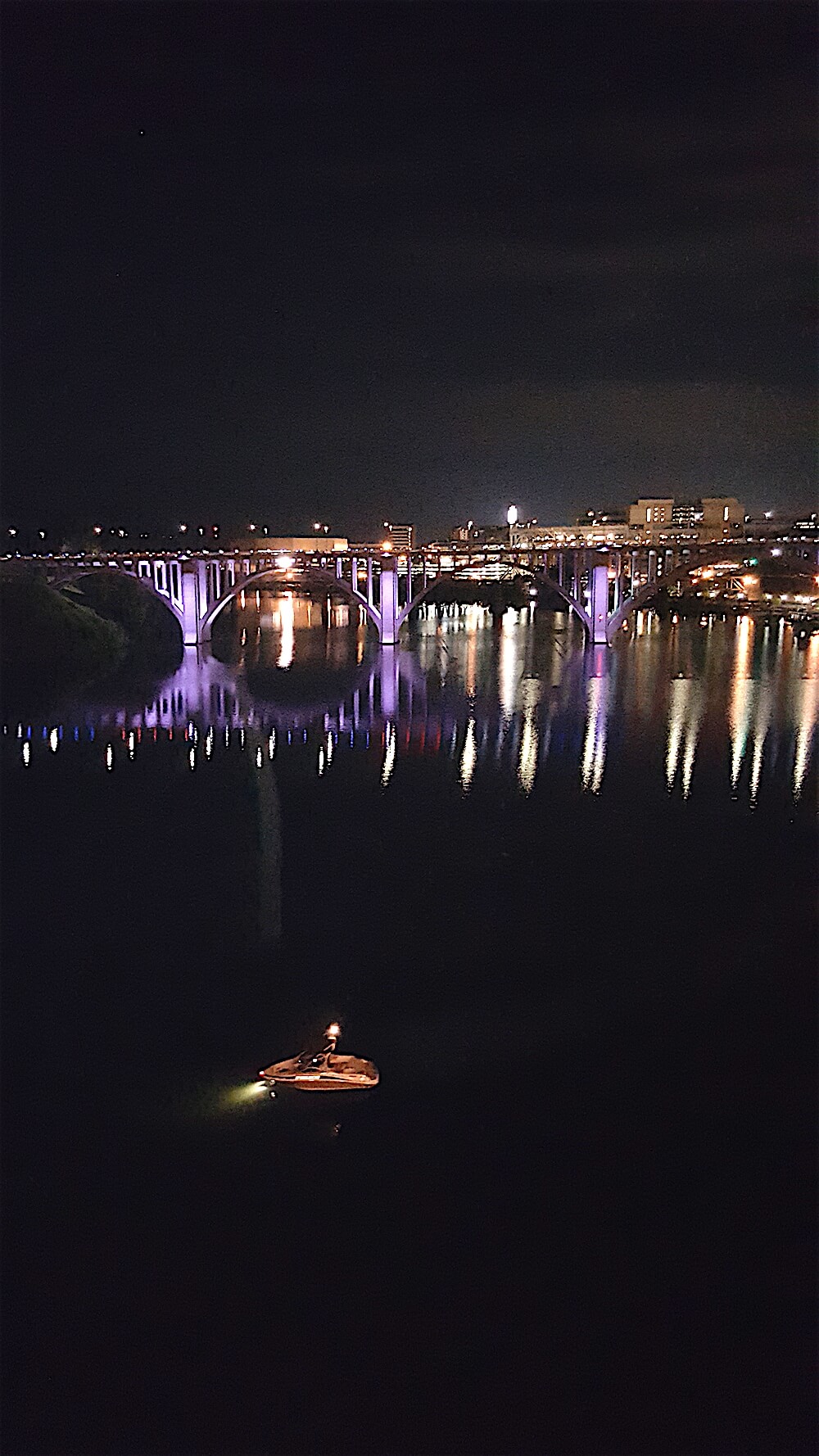 Here's the last thing we saw as we left. A beautiful night. Happy birthday, dear city.