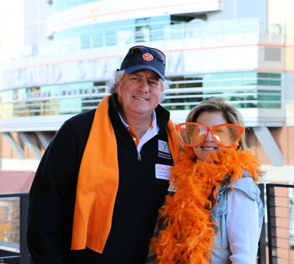 Daryl Johnson and Polly Fisher. (Photo by Pam Rhoades)