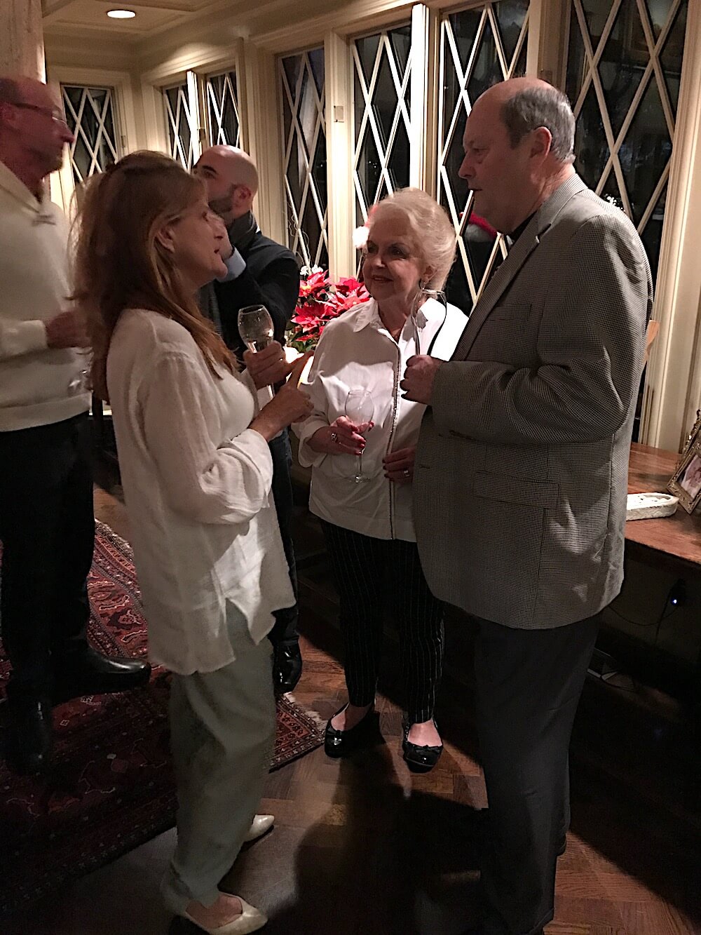 Dale Dickey, left, chatting with Dawn and Richard Ford.