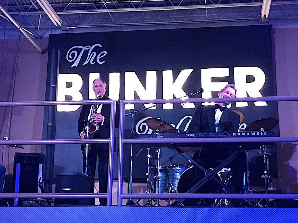 The Jim O'Connor Combo played all night from a raised stage.