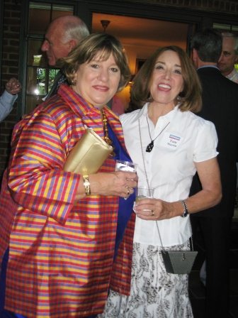 joan-tam Joan Ashe, left, and Tam Martin are in great spirits.