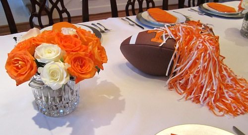 centerpiece1 The roses on all the tables were perfect "UT orange."