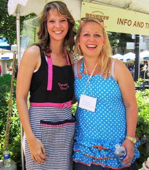 biscuit-babes For $5, you could sample five different biscuits. And "Biscuit Babes" were there to sell tickets and help. Here are Robin Hawn, of PetSafe, and Lauren Christ, of Moxley Carmichael.
