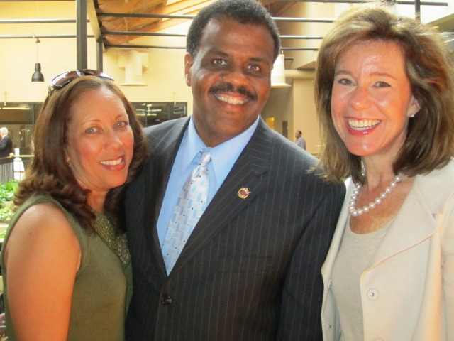 Knoxville's bachelor mayor finally takes the plunge - Blue StreakBlue ...