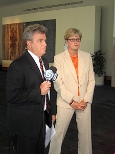 warlick wate embraces warmly vols remarks