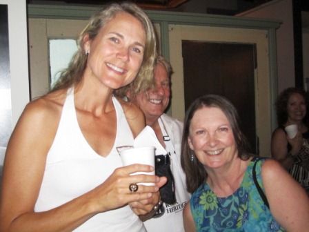 tracy1 David's beautiful wife, Tracy, left, with Sam Maynard and Gay Lyons in the background.