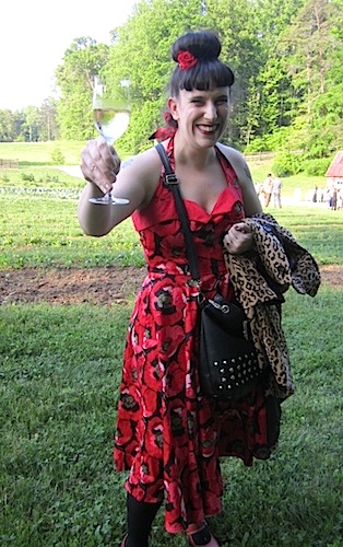 kittenwithawhip Kat Kinsman enjoying cocktails in the garden of Blackberry Farm.