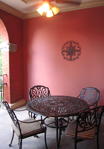 dscn0180 With a wider balcony, there’s now enough room for two of these tables and plenty of comfortable seating.