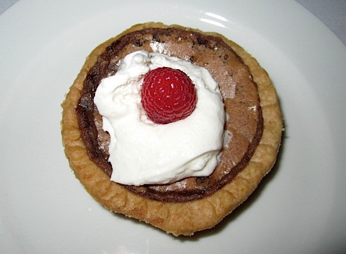 dessert Dessert was flourless chocolate torte and fresh raspberries.
