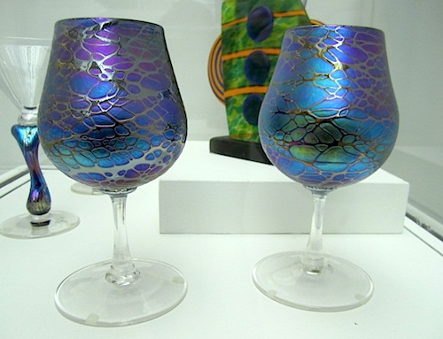 spider-glasses I loved these wine glasses by Virginia artist Minh Martin.