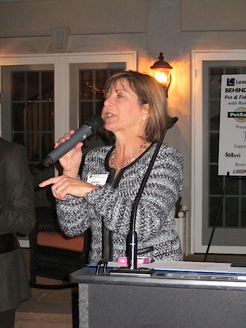 Sharon Bosse, a member of the event planning committee, introducing the Boyds