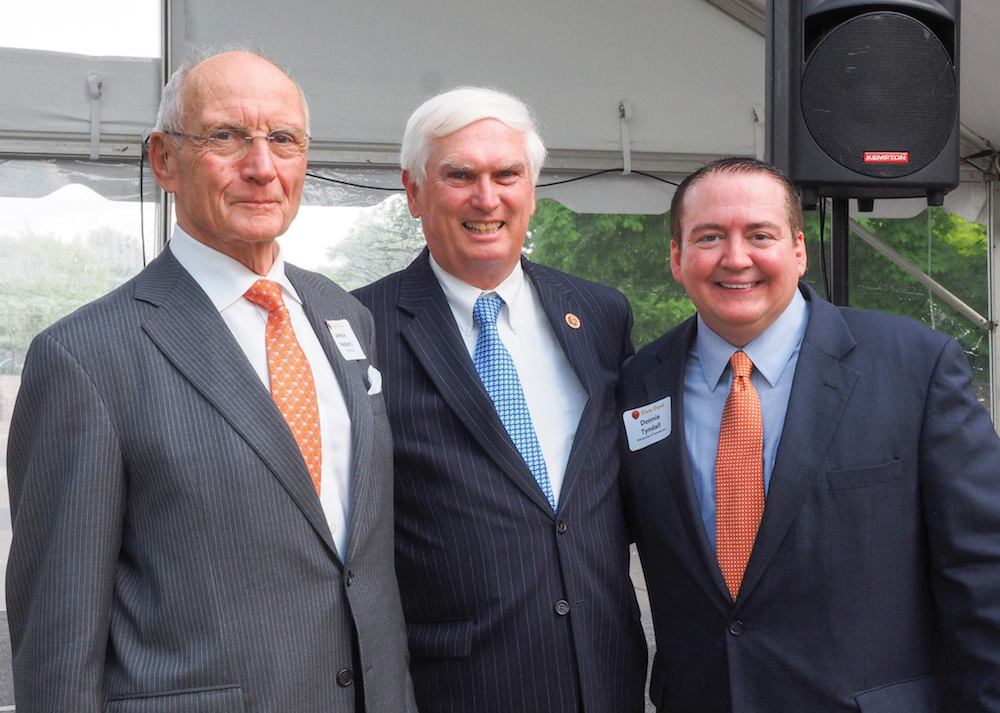 Congressman Jimmy Duncan, center, with Jim Haslam and Coach Tyndall. (Photo by Gary Heatherly)