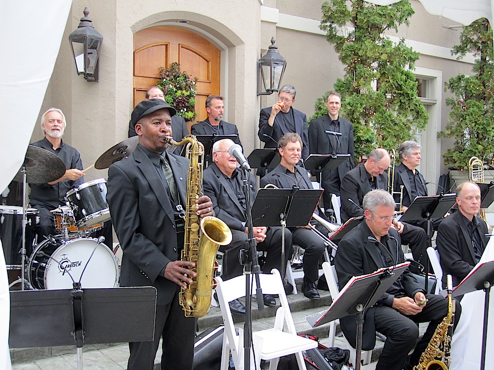 Stars come out for Knoxville Jazz Orchestra Blue StreakBlue Streak