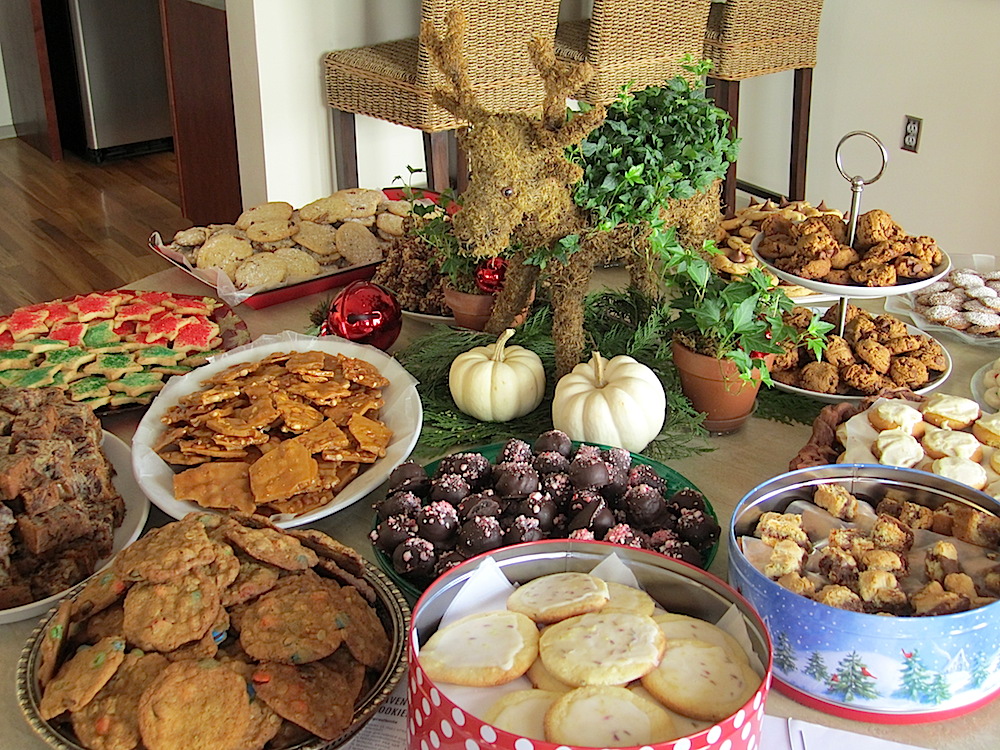 Olive the topiary reindeer keeps watch over the main cookie table.
