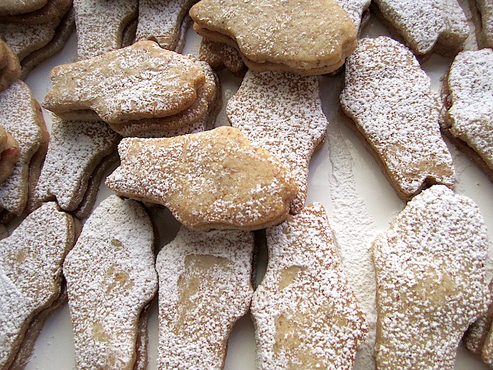 Sara Pinnell's were supposed to be Linzer trees. But she discovered she didn't have a tree cookie cutter -- so she made Linzer fish!