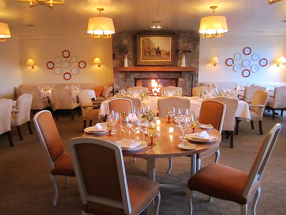The dining room was beautiful and cozy.