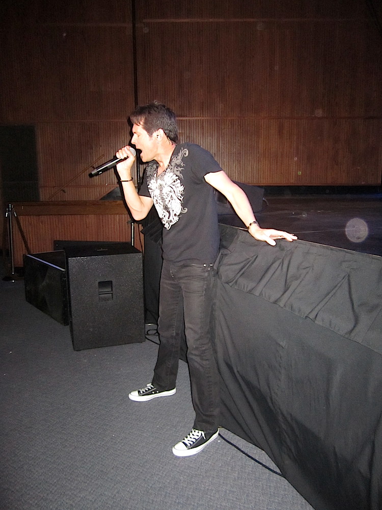 "Freddie" came down into the audience for part of the encore.