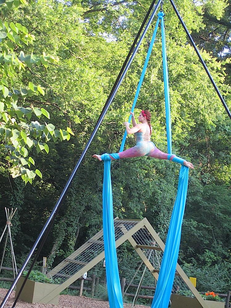 When we weren't looking at animals, some aerialists attracted our attention.