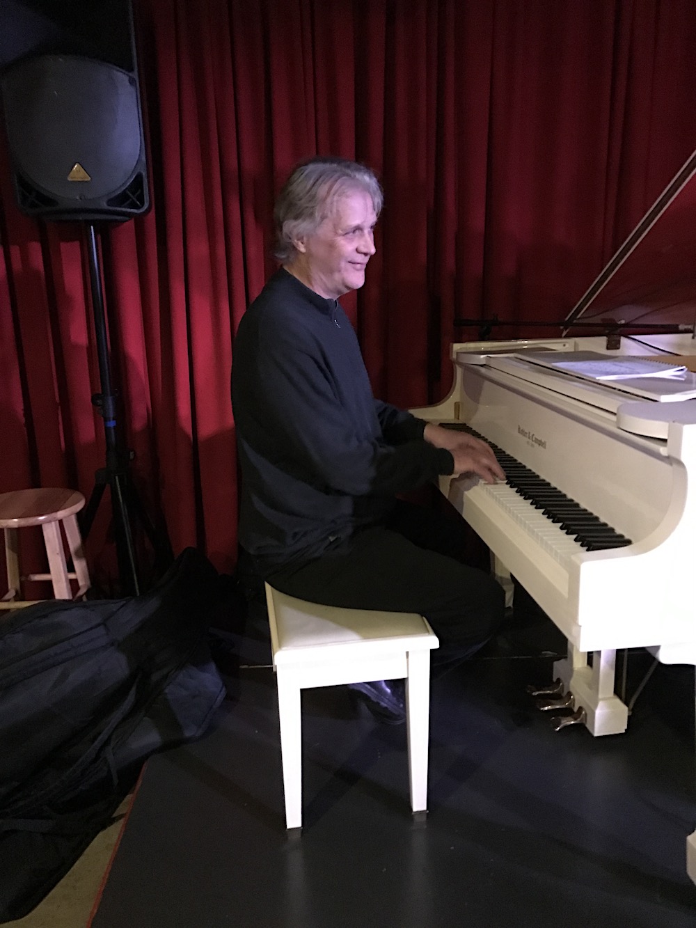The piano is actually white, so not sure why they call it the Red Piano Lounge. Here's our friend Marcus Shirley.